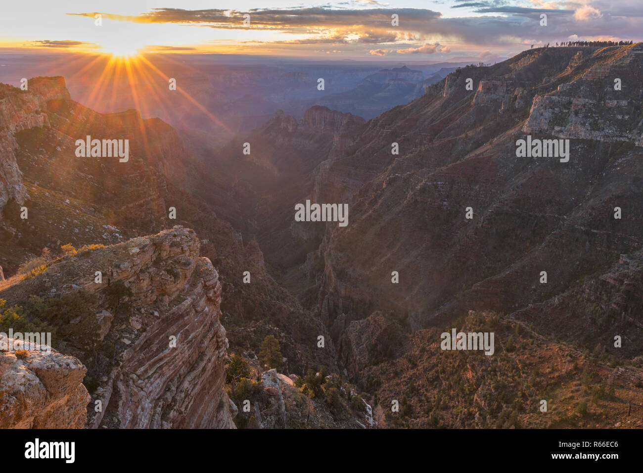 Le lever du soleil, Nankoweap, le Parc National du Grand Canyon, Arizona Banque D'Images