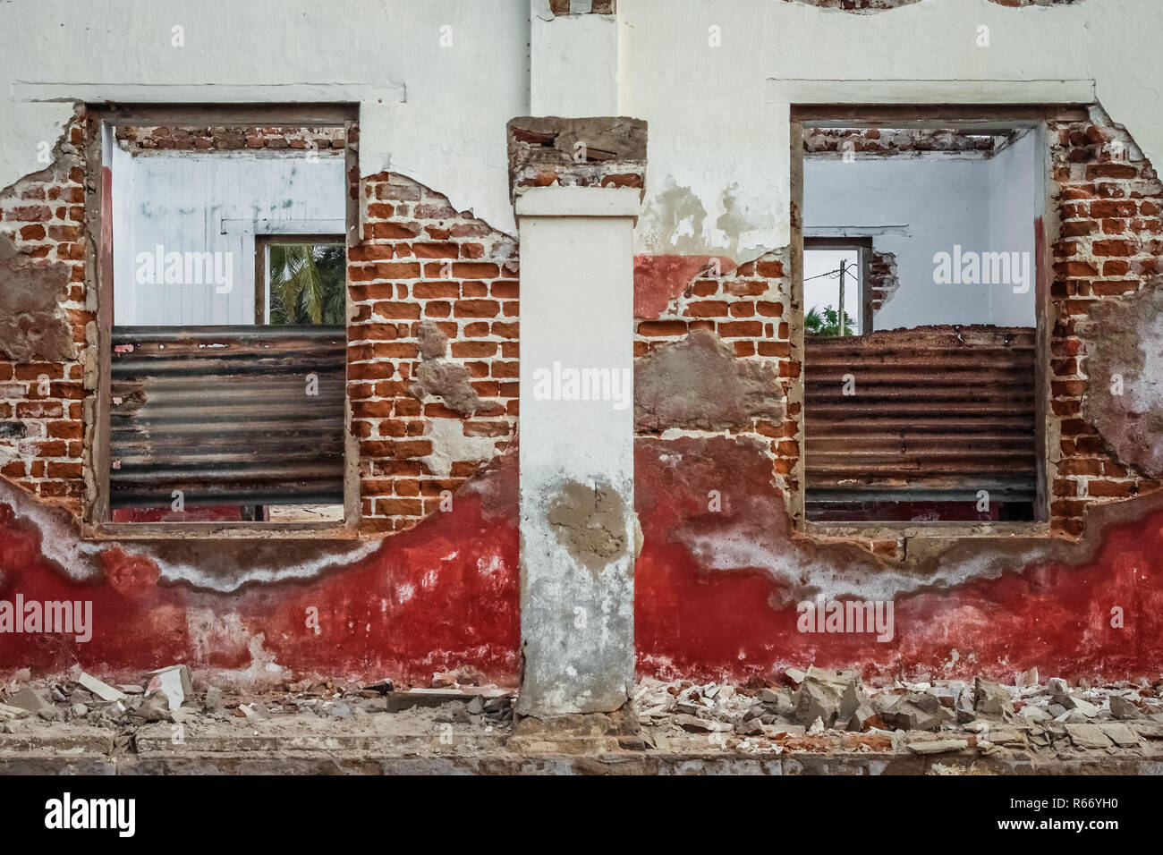 Maison coloniale en ruine Banque D'Images