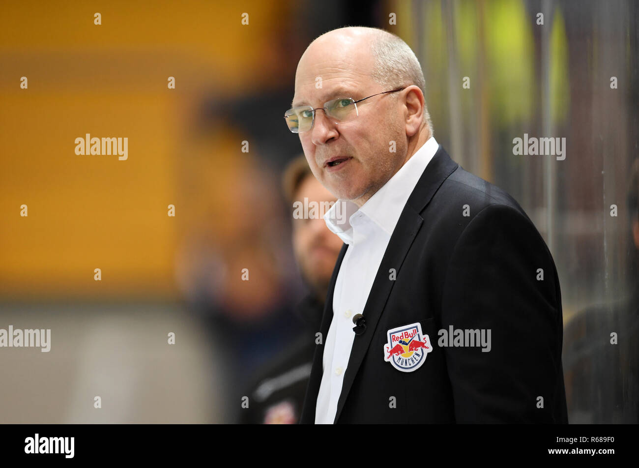 04 décembre 2018, Bavaria, Munich : hockey sur glace : Ligue des Champions, Red Bull EHC Munich - Malmö Redhawks, ronde, 1/4 de finale, première étape. L'entraîneur de Munich, Don Jackson. Photo : Tobias Hase/dpa Banque D'Images