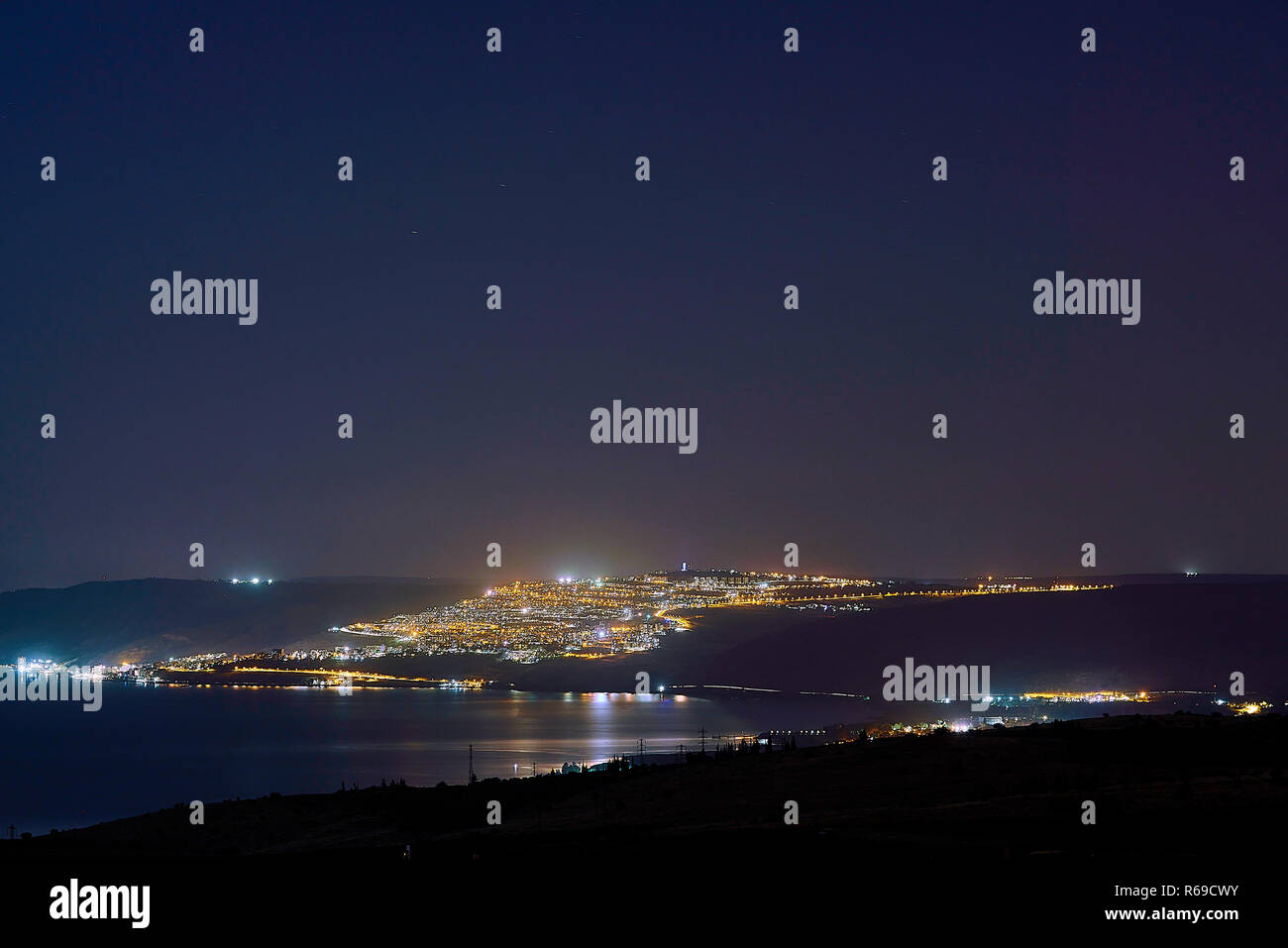 De la mer u200BU200bgalilee - vue de Tibériade la nuit du mont beautitudes Banque D'Images