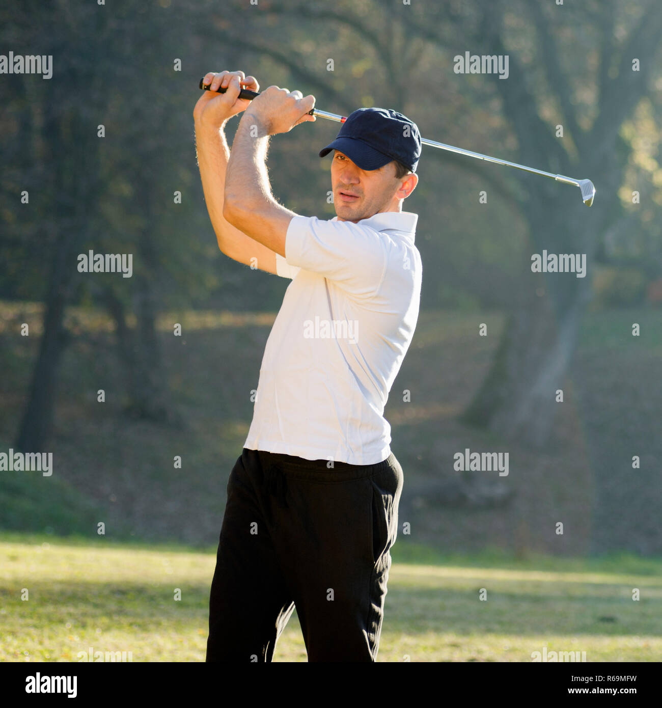 Jouer au golf golfeur Banque D'Images