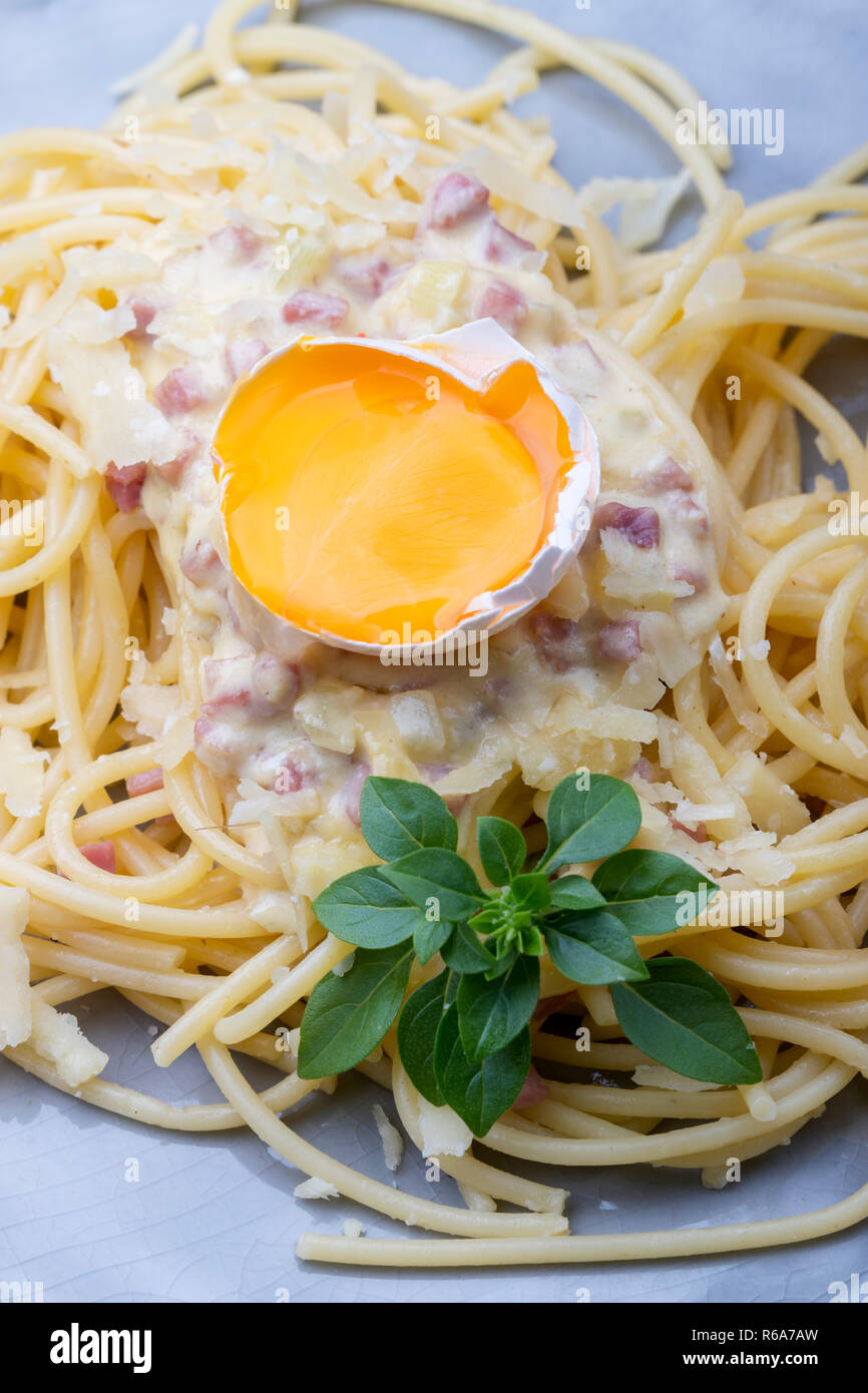 Spaghetti Carbonara Banque D'Images