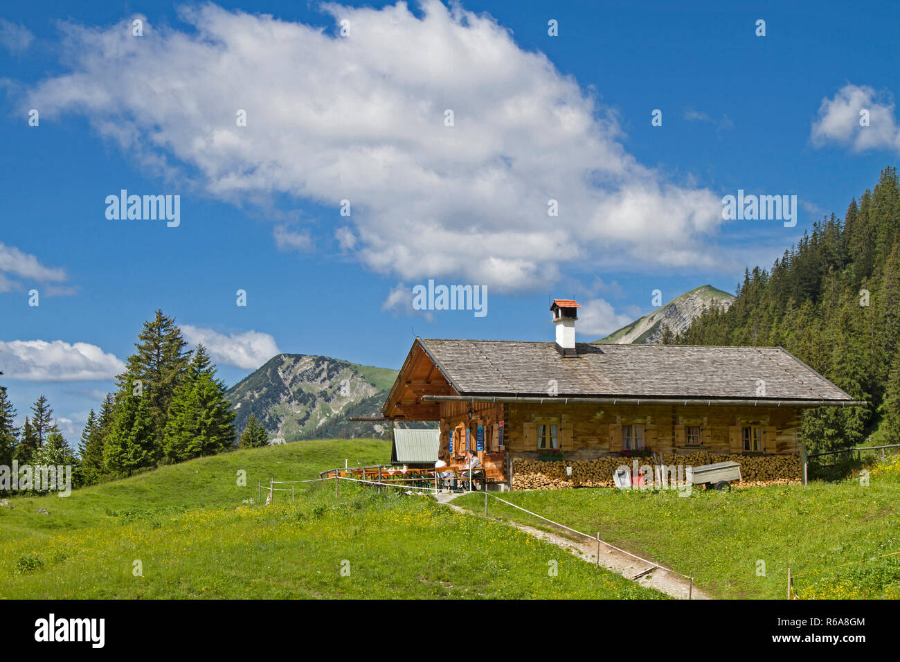 L'idyllique Enningalm est une destination de randonnée populaire dans les Alpes Banque D'Images
