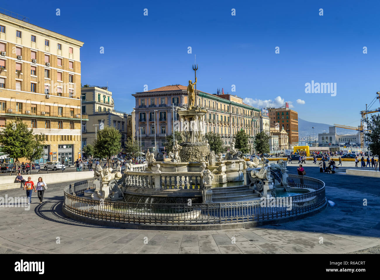 Neptune's Wells, Fontana del Nettuno, la Piazza Municipio, Naples, Italie , Neptunbrunnen, Napoli, Italie Banque D'Images