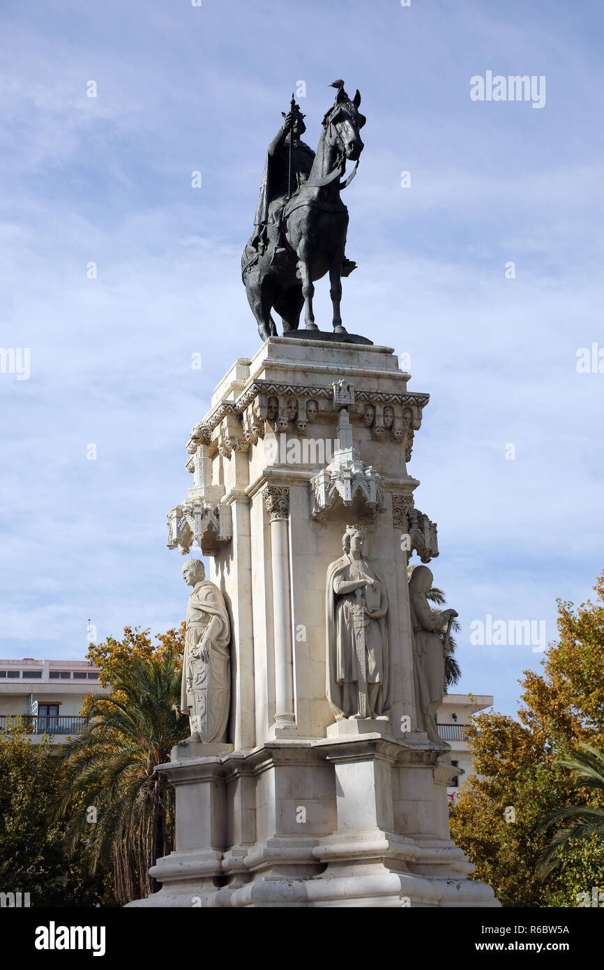 Ferdinand III de Castille monument, appelé le saint,sur la plaza Nueva Banque D'Images