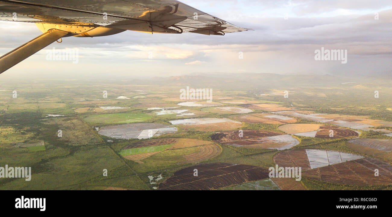 Drone avion Banque de photographies et d’images à haute résolution - Alamy