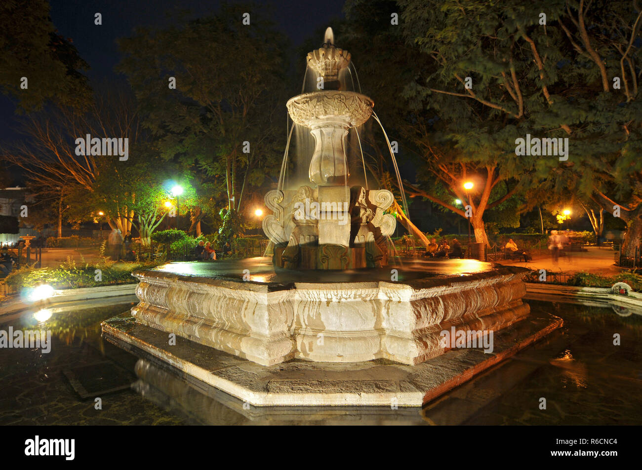 Au Guatemala, Antigua, Fontaine à Central Plaza Banque D'Images