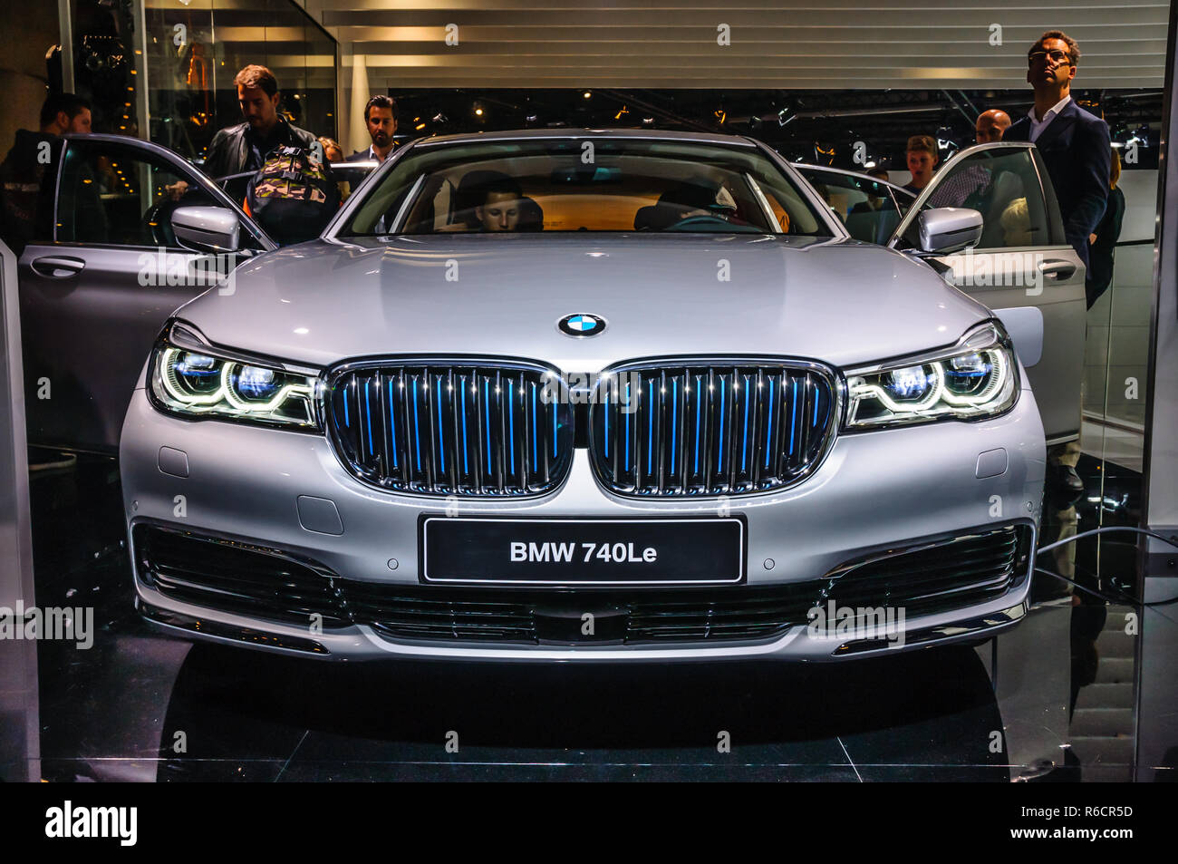 Francfort - Sept 2015 : BMW 740Le présenté à l'IAA International Motor Show le 20 septembre 2015 à Francfort, Allemagne Banque D'Images