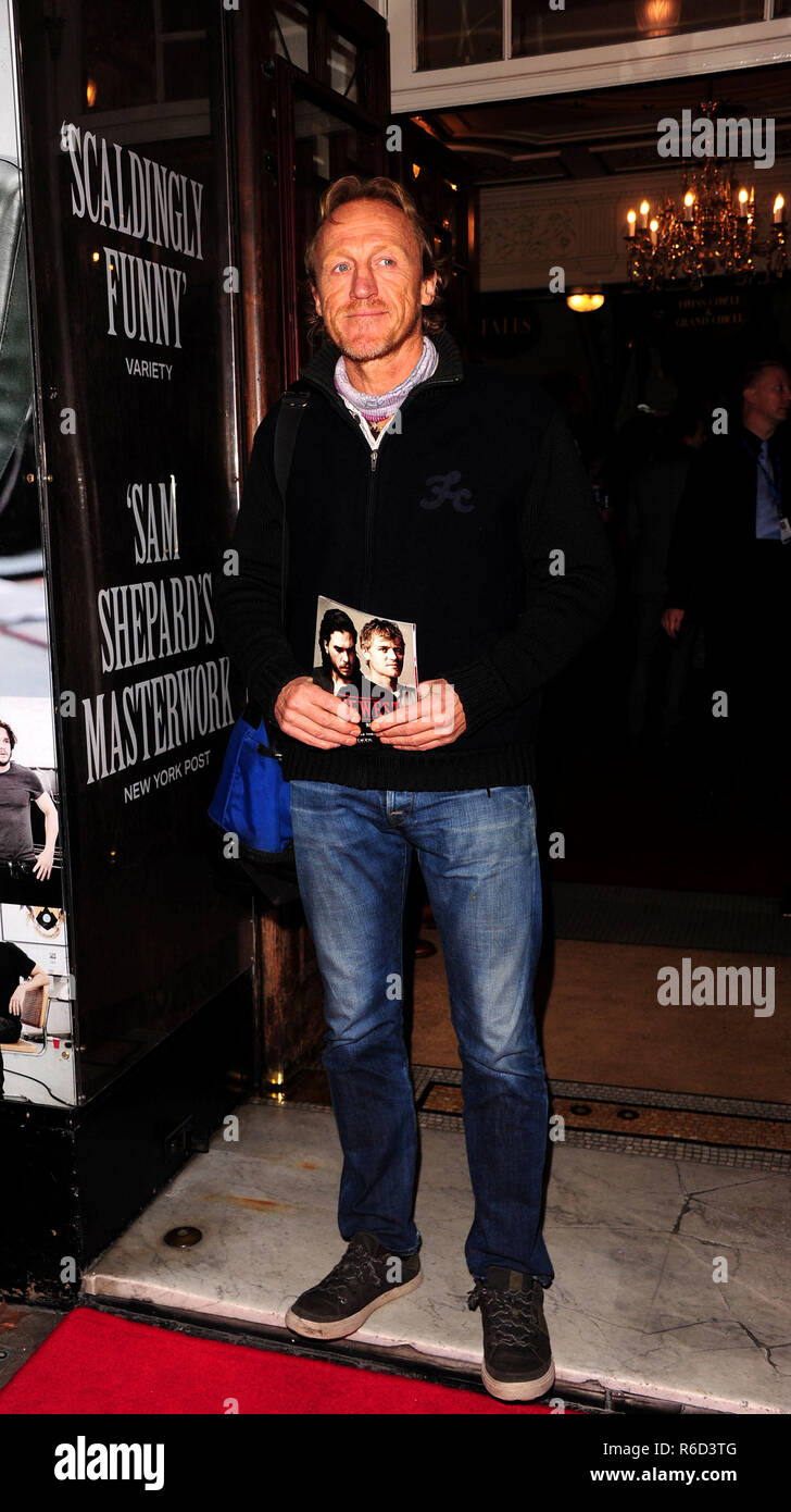 Londres, Royaume-Uni. 08Th Nov, 2018. Jerome Flynn assistant à TRUE WEST au Vaudeville Theatre à Strand Londres mardi 4 décembre 2018 Crédit : Peter Phillips/Alamy Live News Banque D'Images