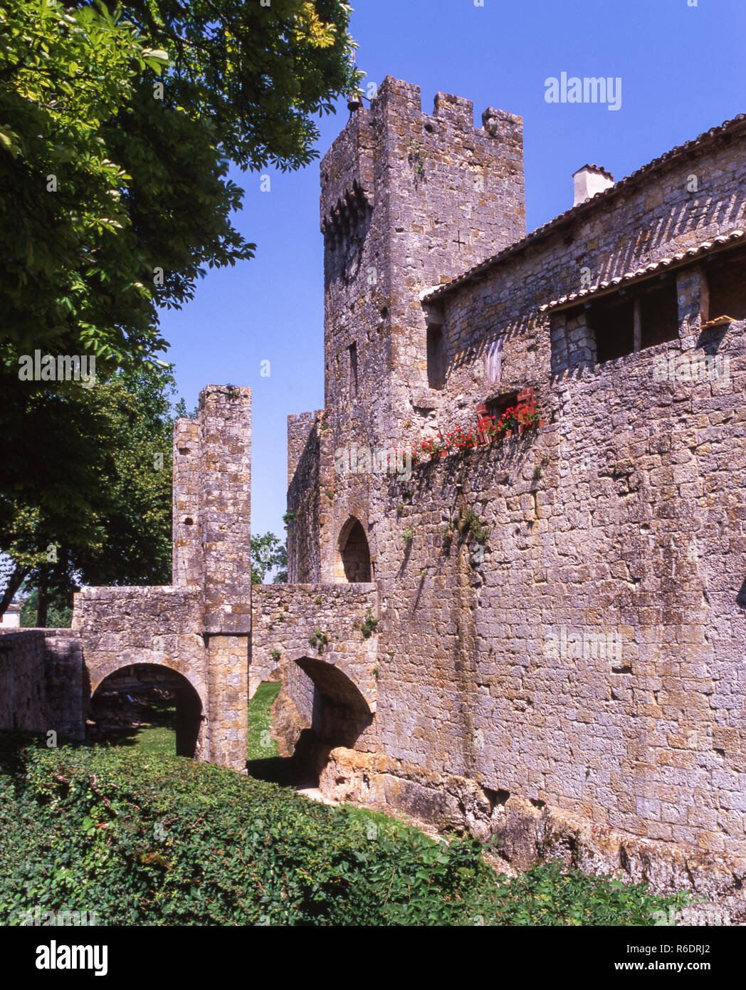 Le Sud-Ouest de la France.Dept.Gers.Larressingle est un village fortifié de Gascon datant d'avant le XIIe siècle. Banque D'Images