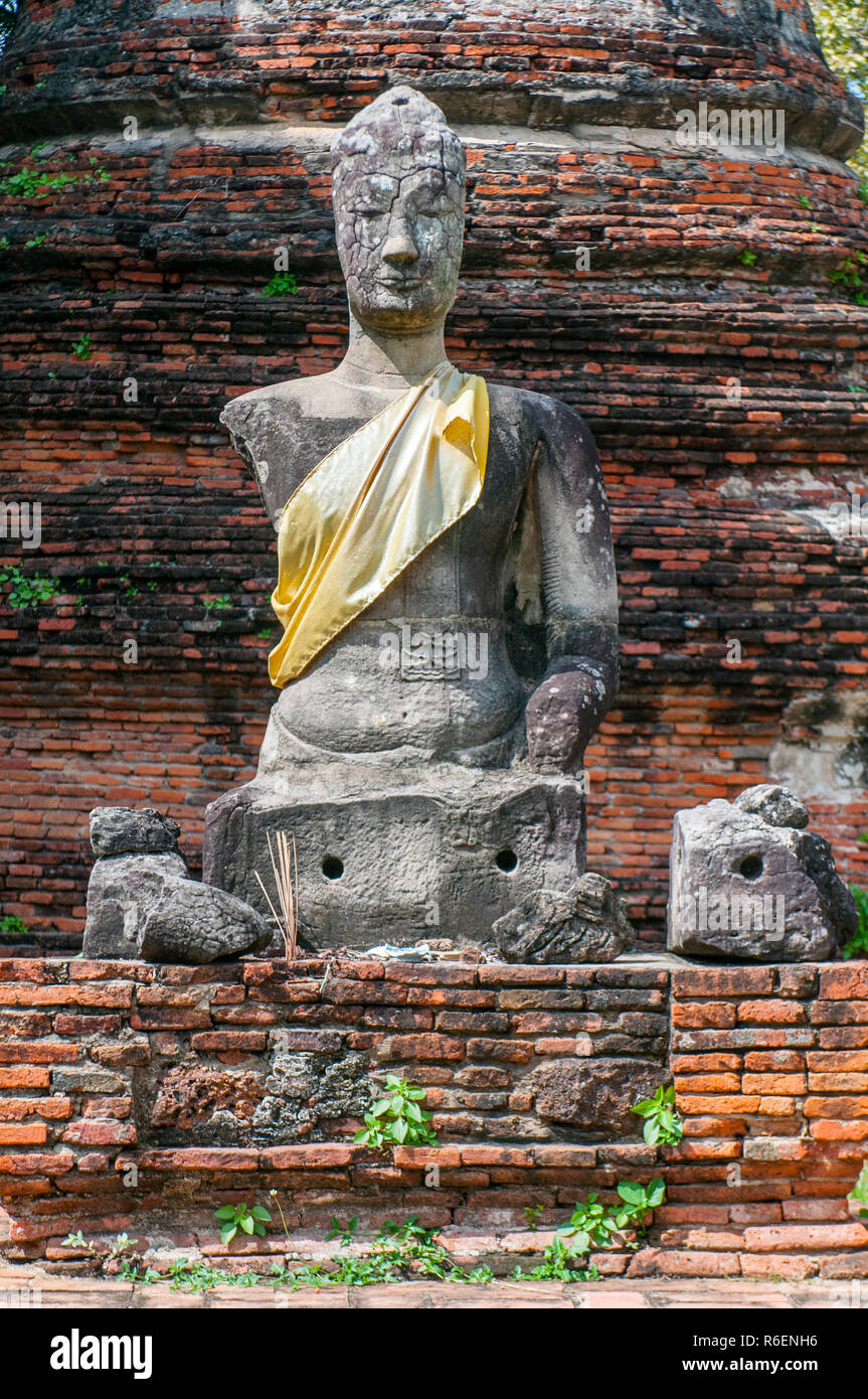 Statue de Bouddha endommagées à Wat Phra Sri Sanphet, Ayutthaya, Thaïlande Banque D'Images