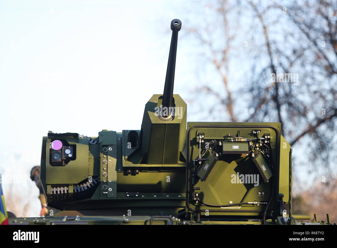 Bucarest, Roumanie - décembre 1, 2018 : Piranha V PC 8x8 véhicule blindé au défilé militaire de la fête nationale roumaine Banque D'Images