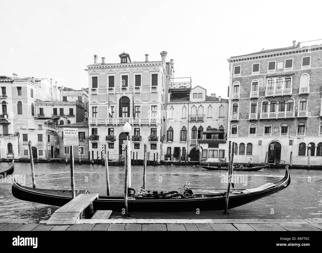 Gondole sur le Grand Canal de Venise Banque D'Images