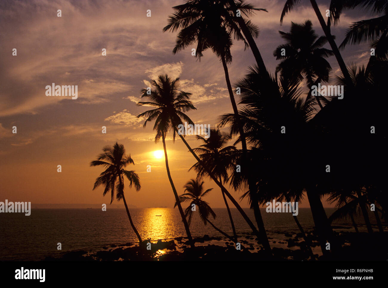 Coucher du soleil, Plage de Vagator, plage de Goa, Inde Banque D'Images