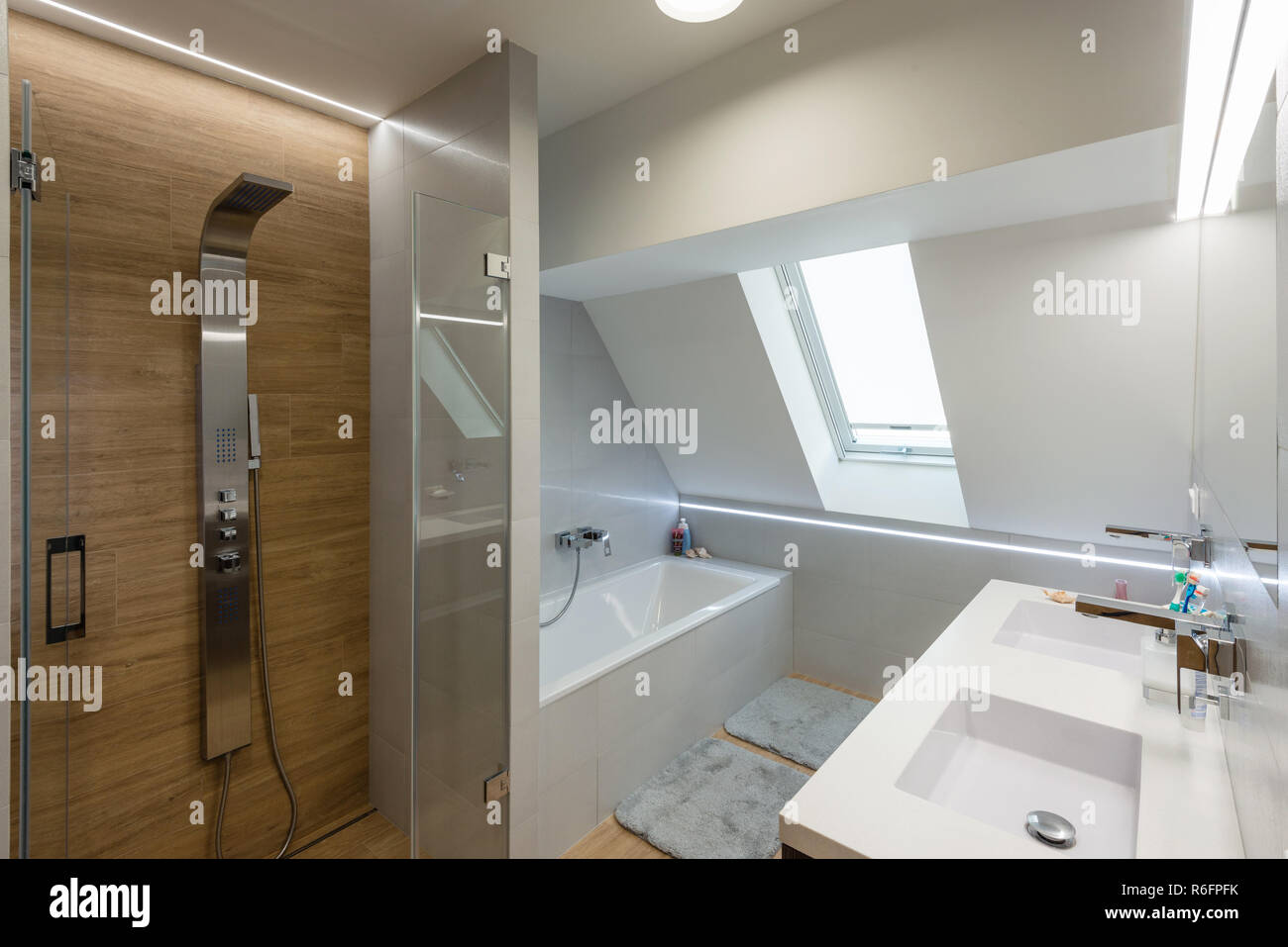 Salle de bains moderne intérieur Banque D'Images