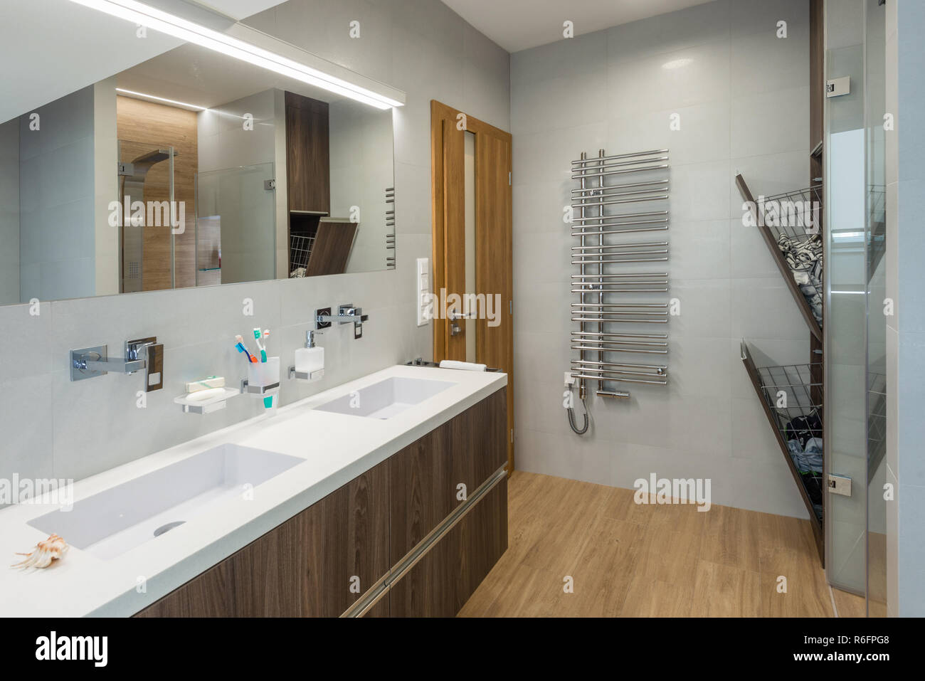 Salle de bains moderne intérieur Banque D'Images