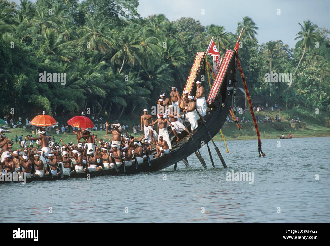 Beaucoup plus rapide de l'ODI, Nehru bateau Boat Race Festivals, l'ONAM Snake la Boat Race, pour jalostavam Subramanya haripad Temple, Alappuzha, Kerala, Inde Banque D'Images