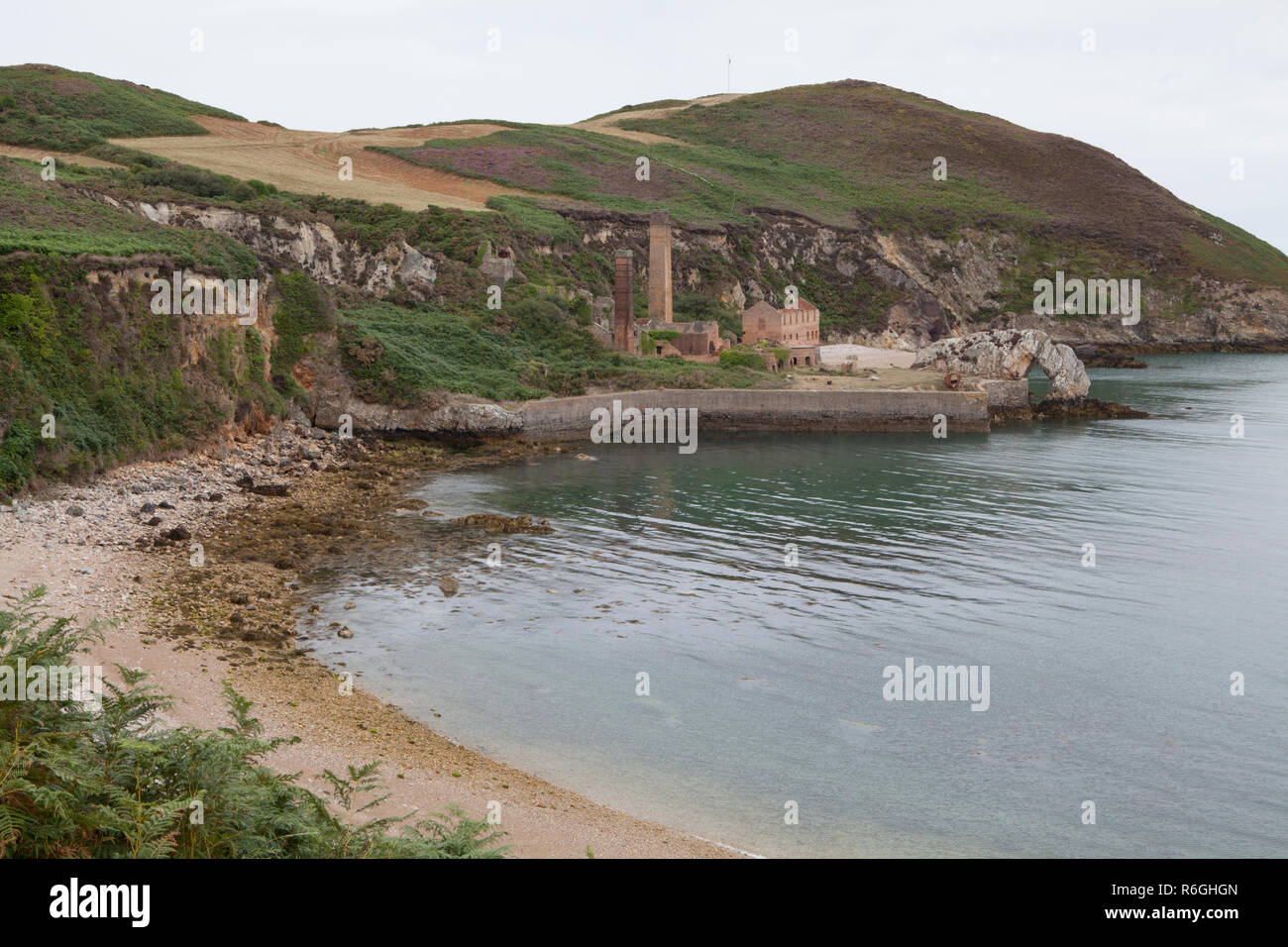 Briqueteries Wen Porth est un site industriel abandonné près de Cemaes Bay sur la côte nord d''Anglesey, situé sur le chemin côtier. Banque D'Images
