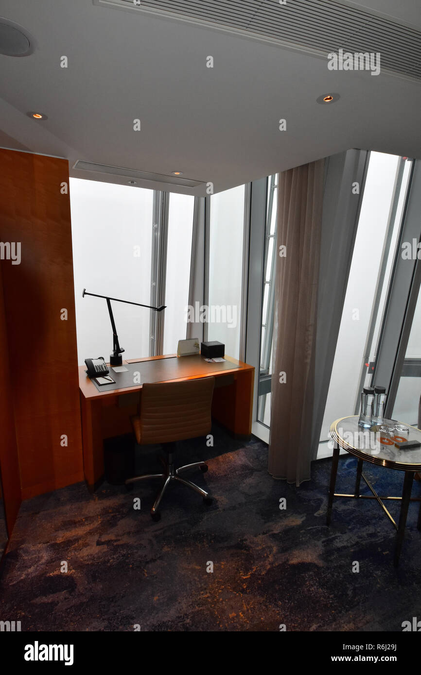 La vue depuis une chambre à l'hôtel à La Shangdi Le tesson - London UK Banque D'Images