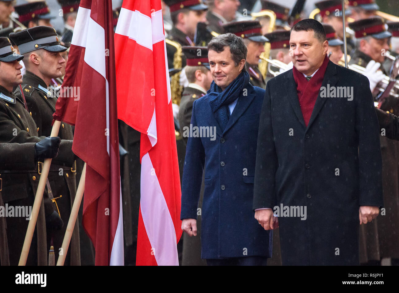 Riga, Lettonie. 06 Dec, 2018. Arrivant à la Lettonie en visite officielle de son Altesse Royale le Prince héritier Frederik de Danemark et Son Altesse Royale la princesse Mary Elizabeth du Danemark. Credit : Gints Ivuskans/Alamy Live News Banque D'Images