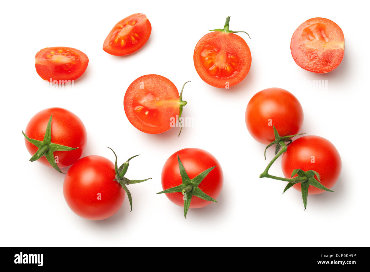 Tomates cerise isolé sur fond blanc Banque D'Images