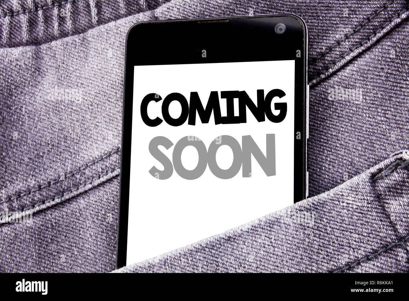 Texte écrit à la main l'inspiration légende montrant à venir bientôt. Concept d'affaires en construction pour téléphone cellulaire mobile écrite avec copie espace à l'arrière pantalon Pantalon pocket Banque D'Images Texte écrit à la main l'inspiration légende montrant à venir bientôt. Concept d'affaires en construction pour téléphone cellulaire mobile écrite avec copie espace à l'arrière pantalon Pantalon pocket Banque D'Images