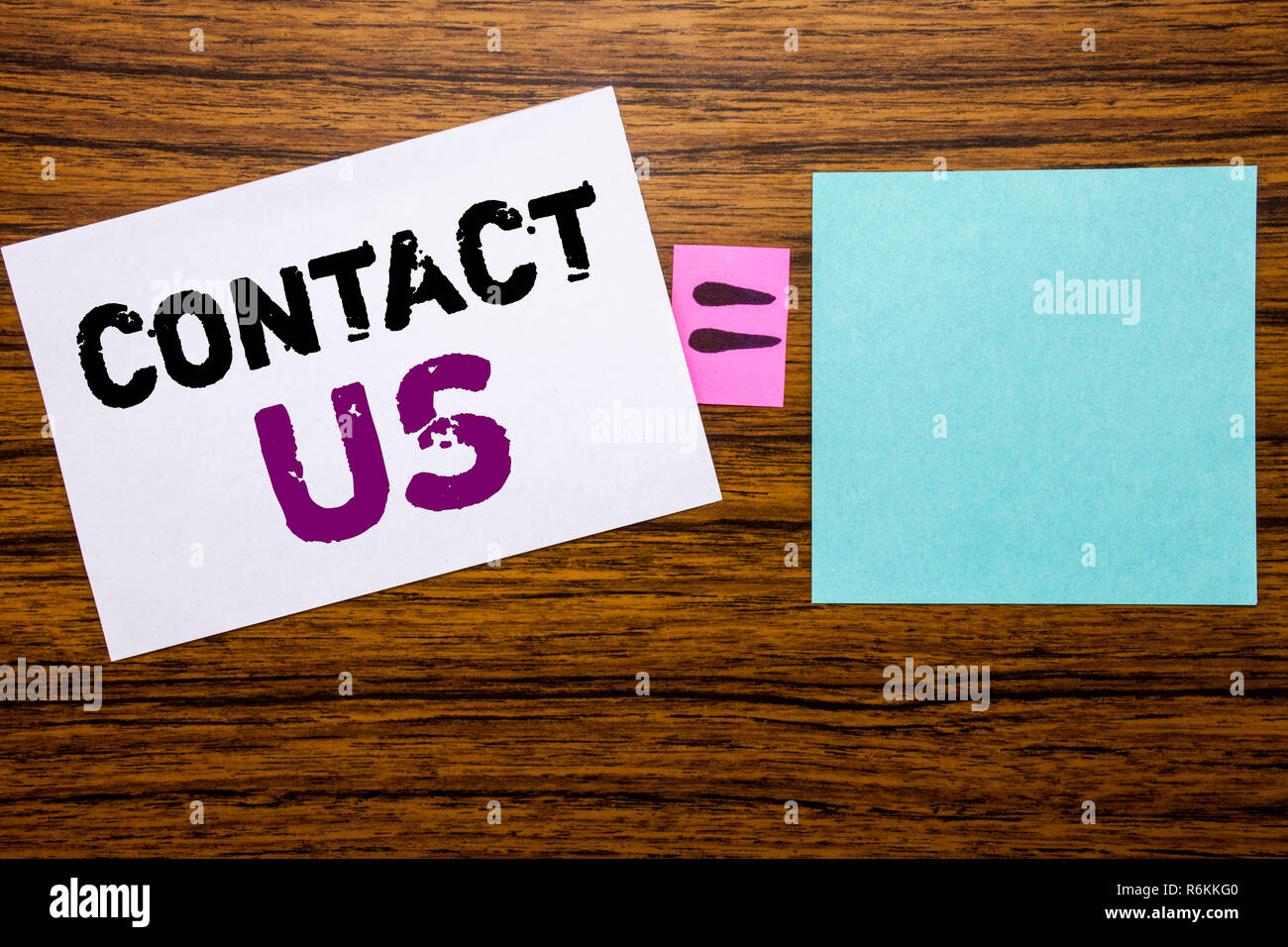 Texte d'annonce d'écriture montrant Contactez-nous. Concept d'affaires pour le Support Client écrit sur papier collant sur fond de bois. Signe mathématique de l'équation de votre espace Banque D'Images Texte d'annonce d'écriture montrant Contactez-nous. Concept d'affaires pour le Support Client écrit sur papier collant sur fond de bois. Signe mathématique de l'équation de votre espace Banque D'Images