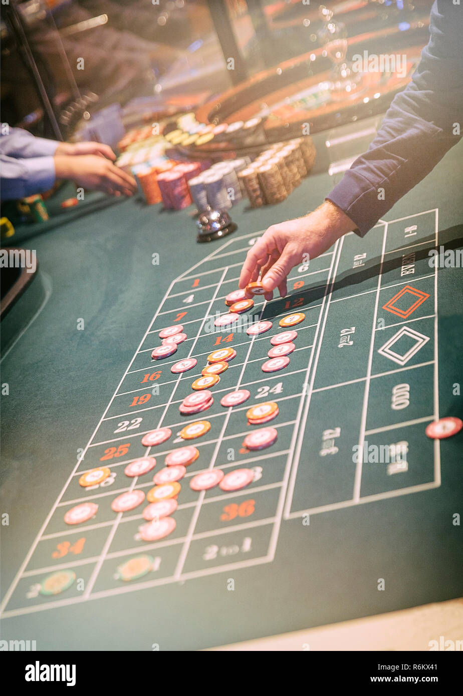 Jouer à la roulette Banque D'Images
