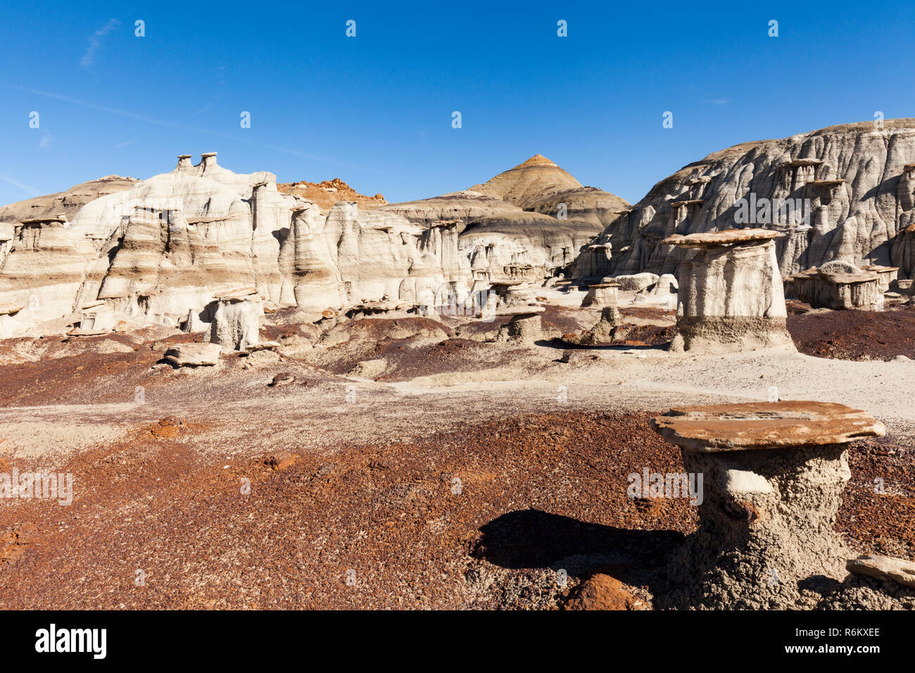 Dans les cheminées de Bisti Badlands Banque D'Images