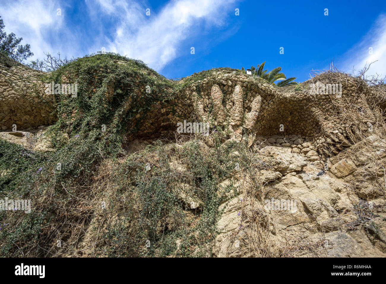 Parc Guell colonnes et viaducs Banque D'Images