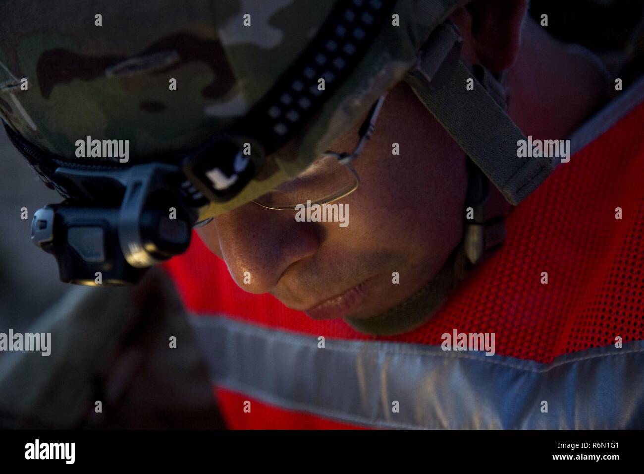 Le sergent de l'armée américaine. Angel L. Ortiz, attribué à 160e Brigade du signal, United States Army Network Enterprise Centre Banque D'Images