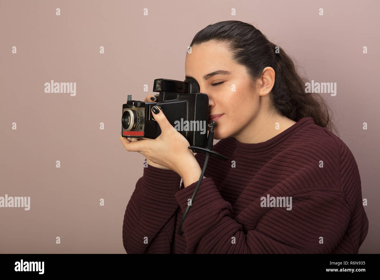 Old vintage spy camera Banque de photographies et d'images à haute  résolution - Alamy