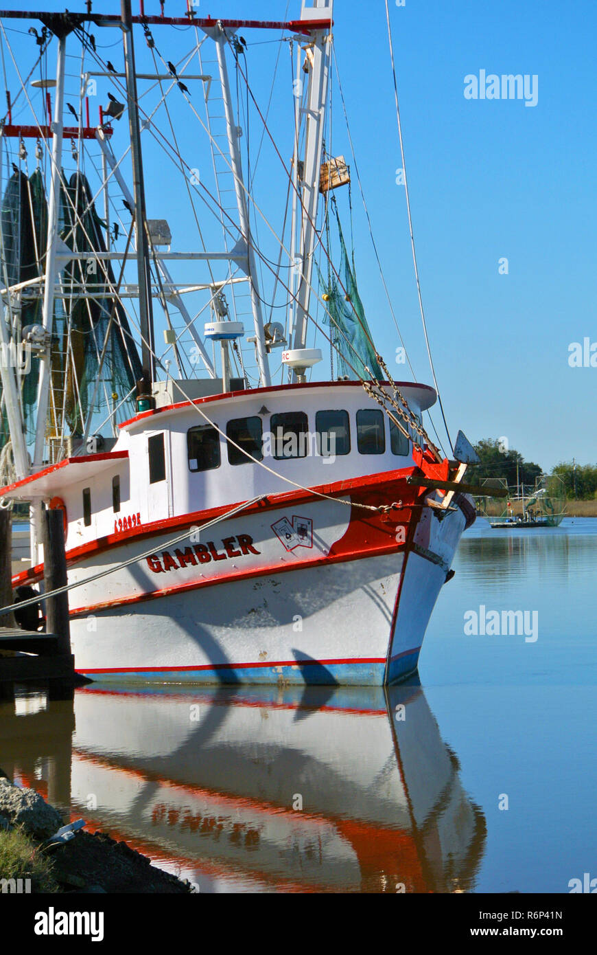 Bateau de crevettes sur fleuve du Mississippi en Louisiane Banque D'Images
