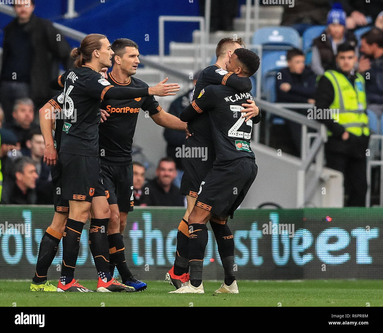 1er décembre 2018, Loftus Road, London, England ; Sky Bet Championship, QPR v Hull City ; Jarrod Bowen (20) de la ville de coque fête marquant leur premier but Crédit : Romena Fogliati/Nouvelles Images, la Ligue de Football anglaise images sont soumis à licence DataCo Banque D'Images