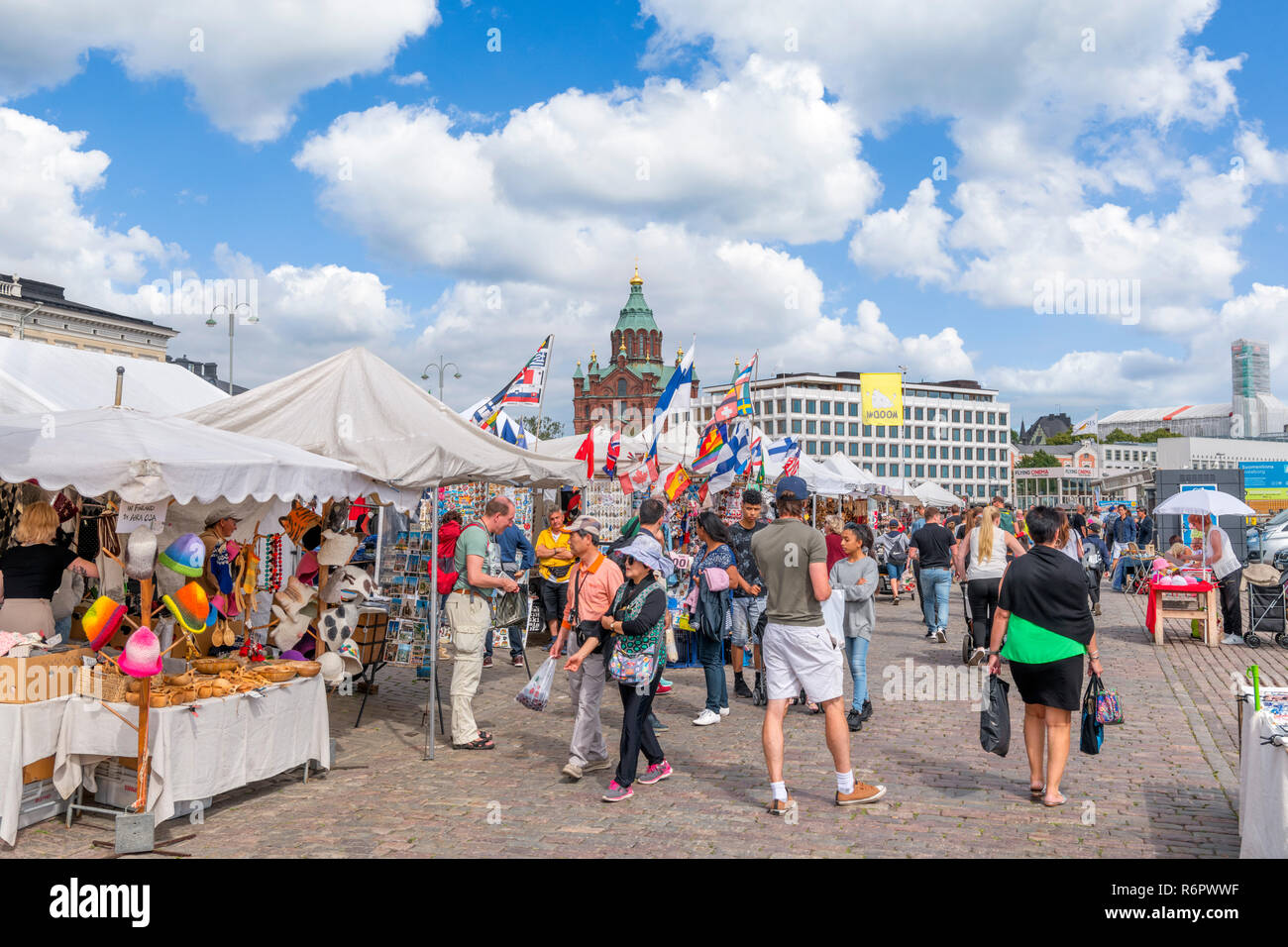 Marché de plein air à la place du marché (Kauppatori), Helsinki, Finlande Banque D'Images