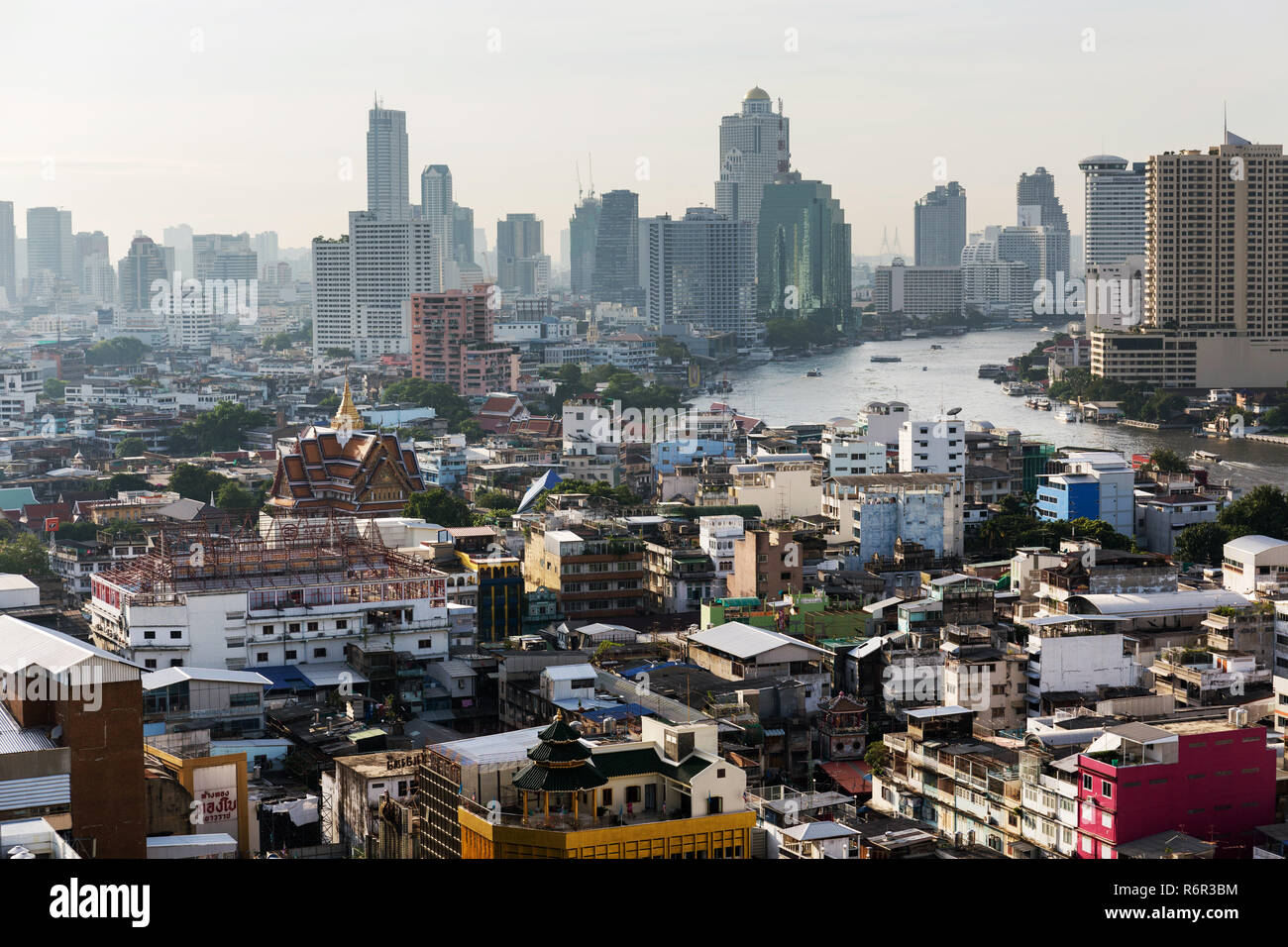 Skyline, vue sur la ville, les gratte-ciel, Bang Rak Financial District, District de Silom, Chao Phraya, Vue Panoramique de Grand China Hotel, Chinatown Banque D'Images