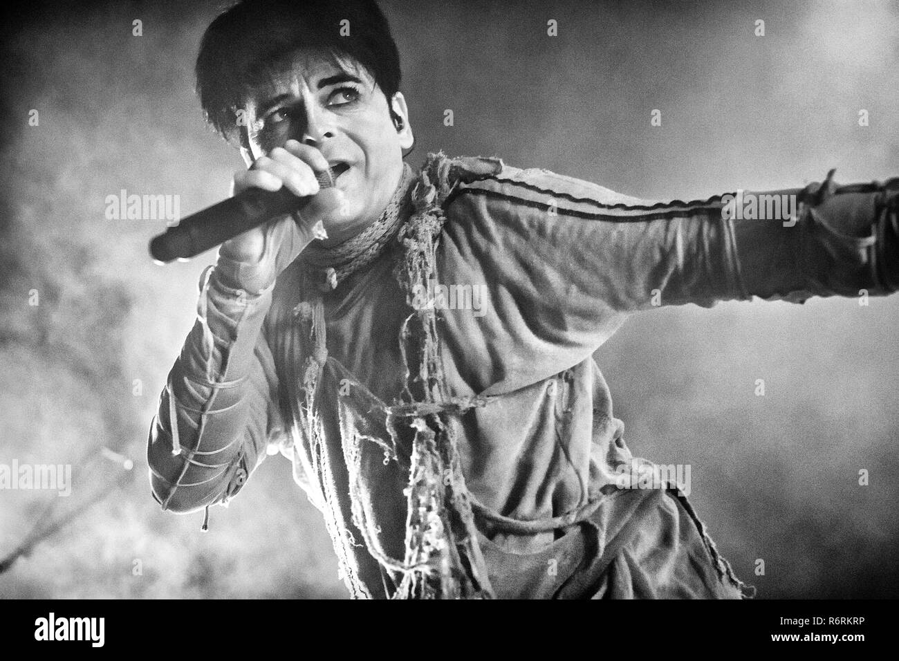 Norvège, Oslo - décembre 3, 2018. La chanteuse, auteur-compositeur et le compositeur Gary Numan effectue un concert live de la Rockefeller à Oslo. (Photo crédit : Gonzales Photo - Terje Dokken). Banque D'Images Norvège, Oslo - décembre 3, 2018. La chanteuse, auteur-compositeur et le compositeur Gary Numan effectue un concert live de la Rockefeller à Oslo. (Photo crédit : Gonzales Photo - Terje Dokken). Banque D'Images