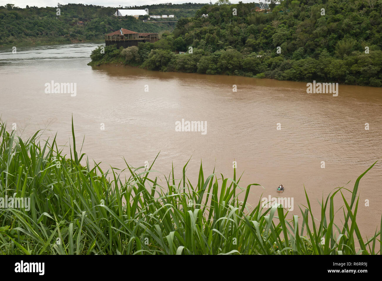 Trois frontières point dans Puerto Iguazu, Argentine Banque D'Images