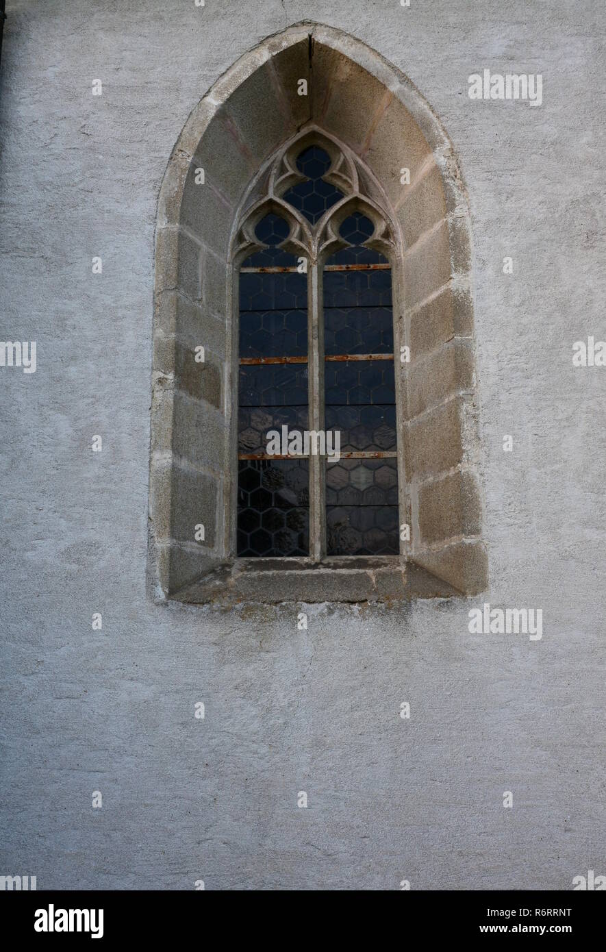 Fenêtre à l'église médiévale dans pesenbach Banque D'Images