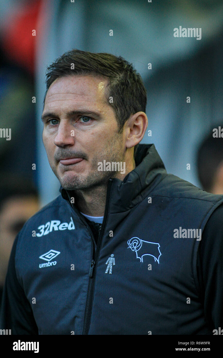 24 novembre 2018, Hillsborough, Sheffield, Angleterre ; Sky Bet Championship, Sheffield Wednesday v Derby County : Frank Lampard manager de Derby avant le Kick Off Crédit : Craig Milner/News Images images Ligue de football anglais sont soumis à licence DataCo Banque D'Images