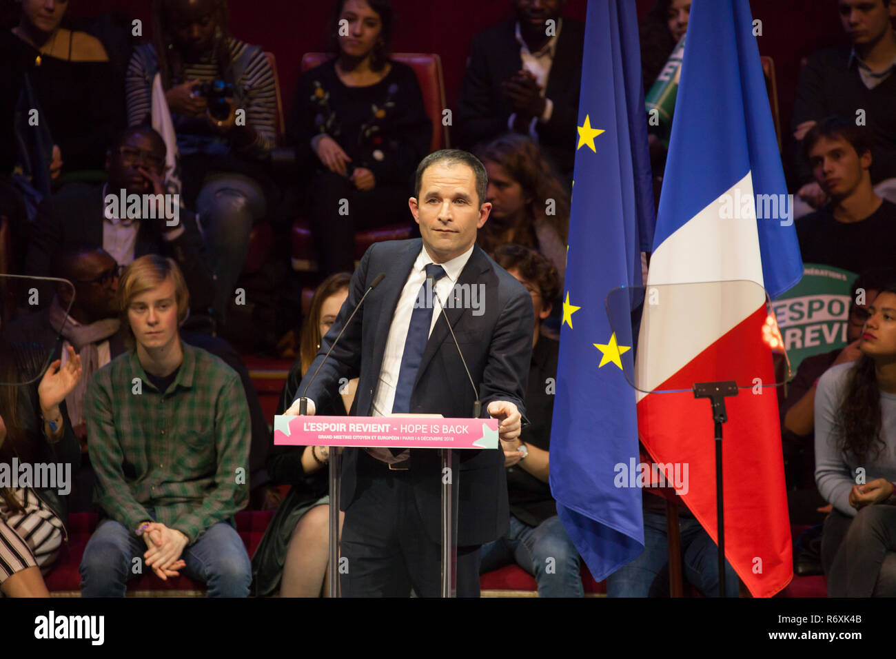 PARIS : Benoît Hamon a lancé sa campagne pour les élections européennes, à la tête d'une 'alliance citoyenne" Banque D'Images