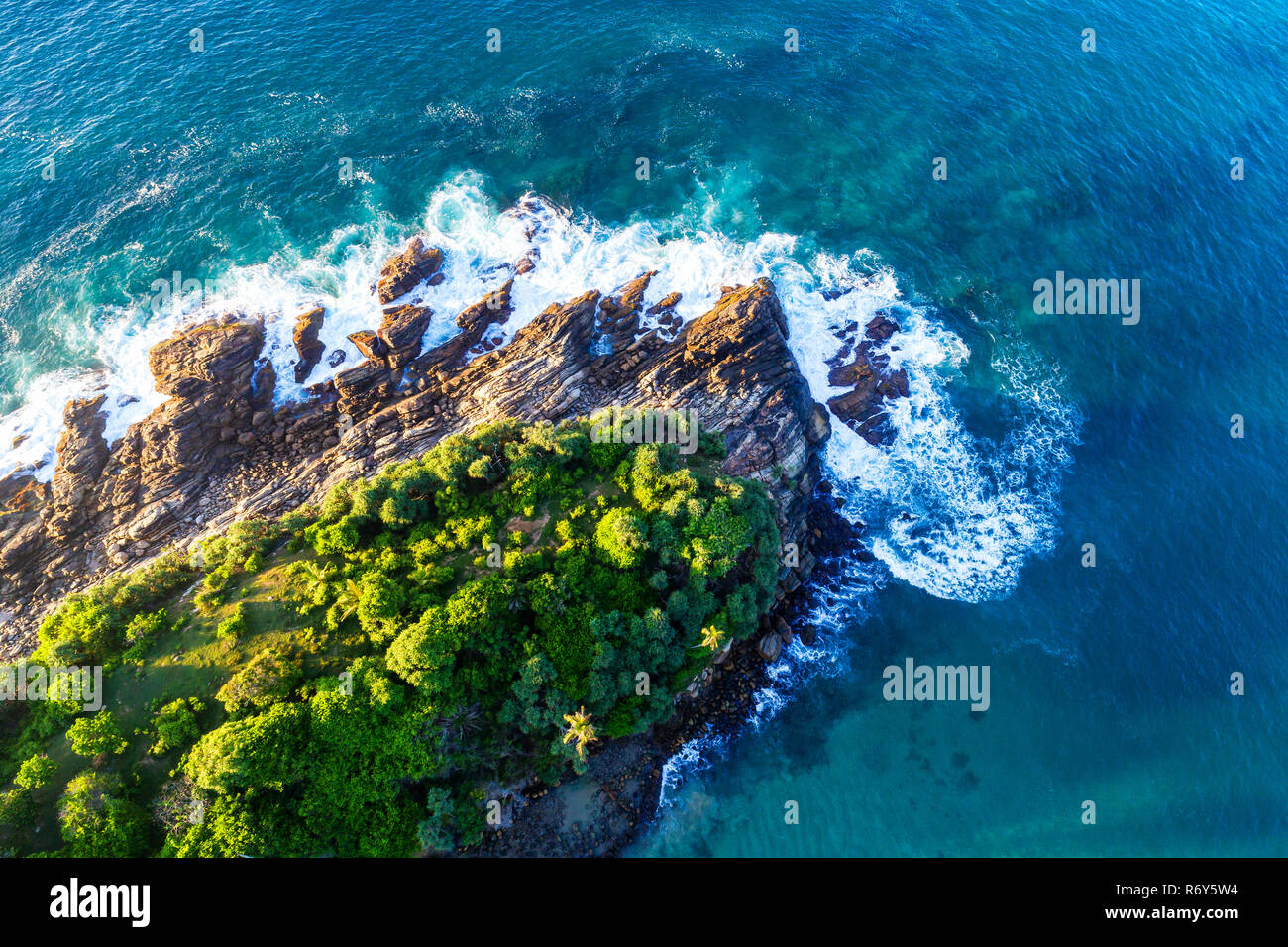 Vue aérienne d'une plage tropicale au Sri Lanka Banque D'Images
