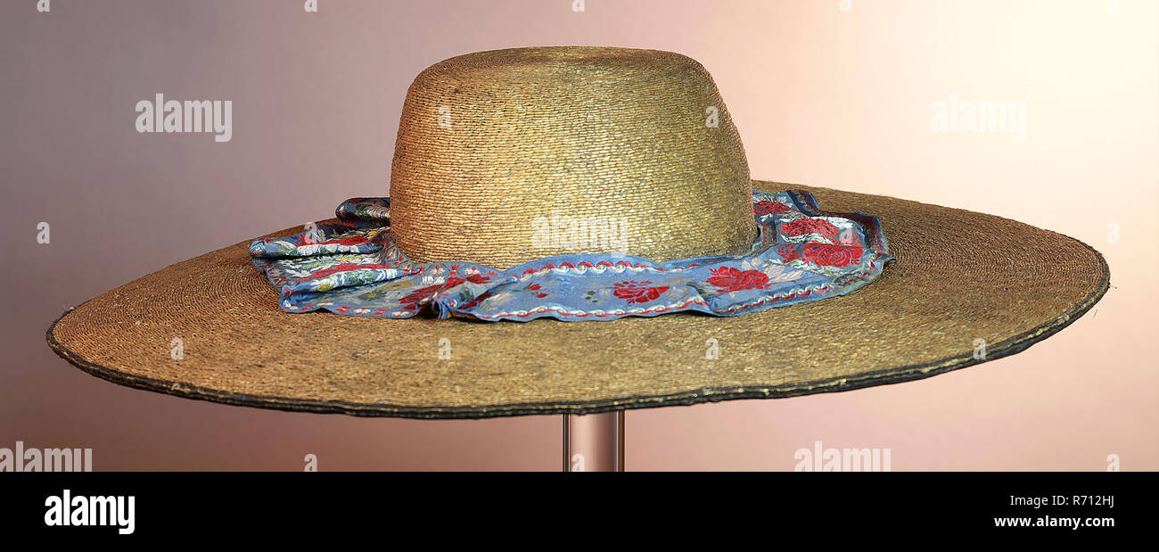 Grand chapeau rond plissé avec ruban bleu, chapeau de soleil chapeau  chapeau de paille vêtements Vêtements pour femmes en soie coton, textile  grand chapeau rond de couleur paille naturelle bande aplatie qui