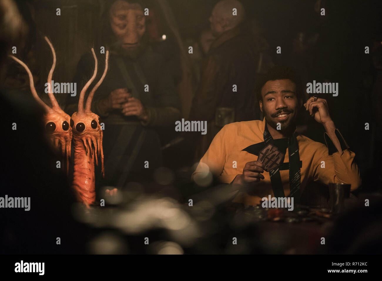 DATE DE SORTIE : Mai 25, 2018 Title : Solo : Une Histoire de Star Wars Lucasfilm : STUDIO Réalisateur : Ron Howard Résumé : Au cours d'une aventure dans le milieu criminel, Han Solo rencontre son futur co-pilote Chewbacca et Lando Calrissian rencontre ans avant de rejoindre la rébellion. Avec : DONALD GLOVER comme Lando Calrissian. (Crédit Image : © Lucasfilm/photos) Banque D'Images