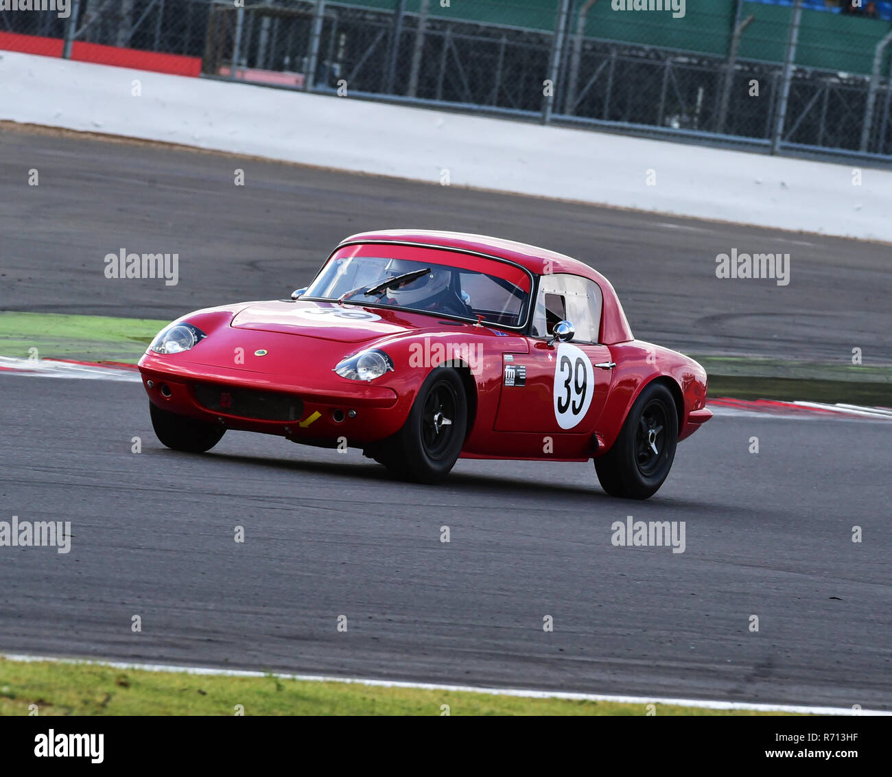 Urs Muller, Lotus Elan 26R, Jet Trophée de la bataille d'Angleterre, Silverstone Classic 2015, Chris McEvoy, circuit, cjm-photographie, voitures classiques, Classe Banque D'Images