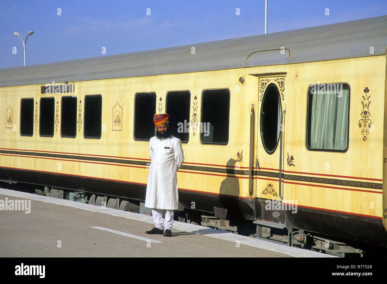 Les chemins de fer, trains d'accompagnateur du Rajasthan palace sur roue, jaislamer, Rajasthan, Inde Banque D'Images
