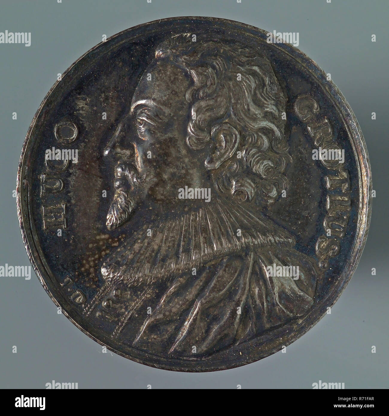 I.D. (J. Particulier Dassier ?), médaille sur la mort de Hugo de Groot, médaille d'argent avec la mort de Penning, à gauche l'habitude buste de Hugo de Groot, Hugo Grotius - (legend) Hugo de Groot Rotterdam Banque D'Images