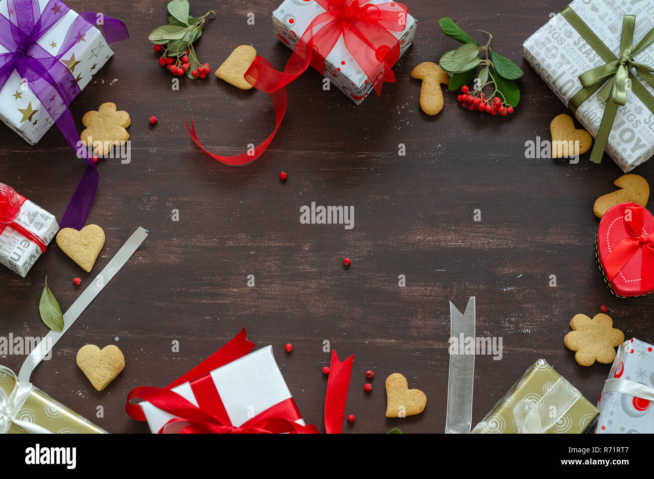 Coffrets cadeaux pour Noël sont brown background with copy space Banque D'Images