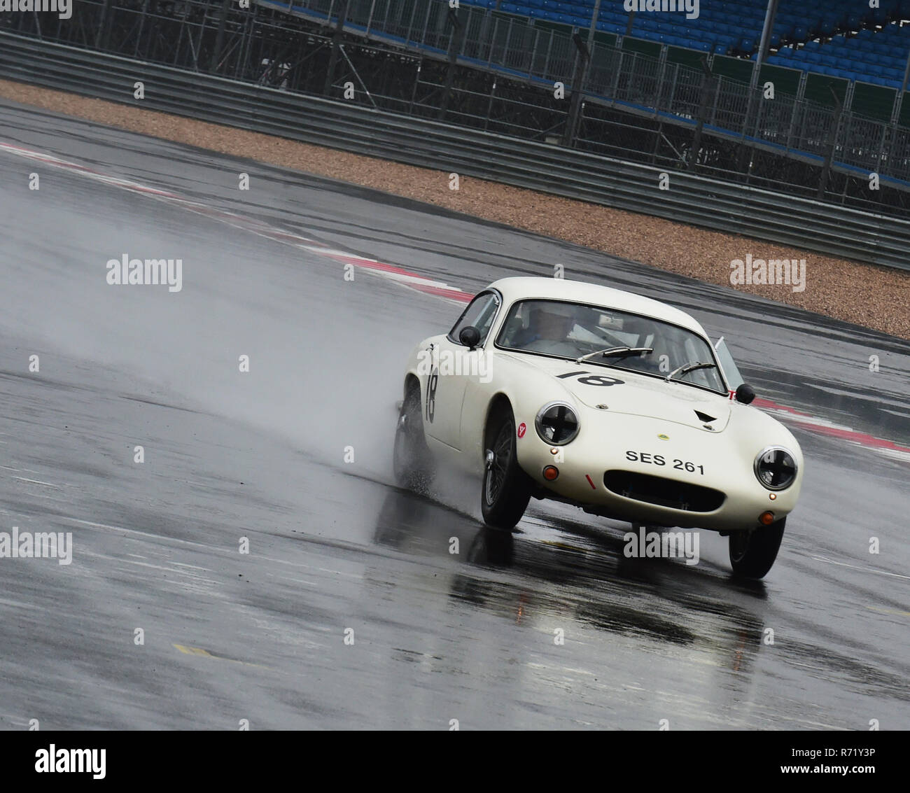 Philip Weston, Dave Rawlings, Lotus Elite S2, ses 261, RAC Tourist Trophy, véhicules historiques, de pré-63 GT, Silverstone Classic 2015, Chris McEvoy, le circuit r Banque D'Images