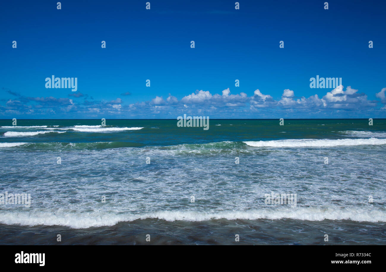 Las Palmas de Gran Canaria, Las Canteras plage principale de la ville le 23 novembre 2018 après la tempête et les averses de la veille et de la nuit, le sable-baratté Banque D'Images